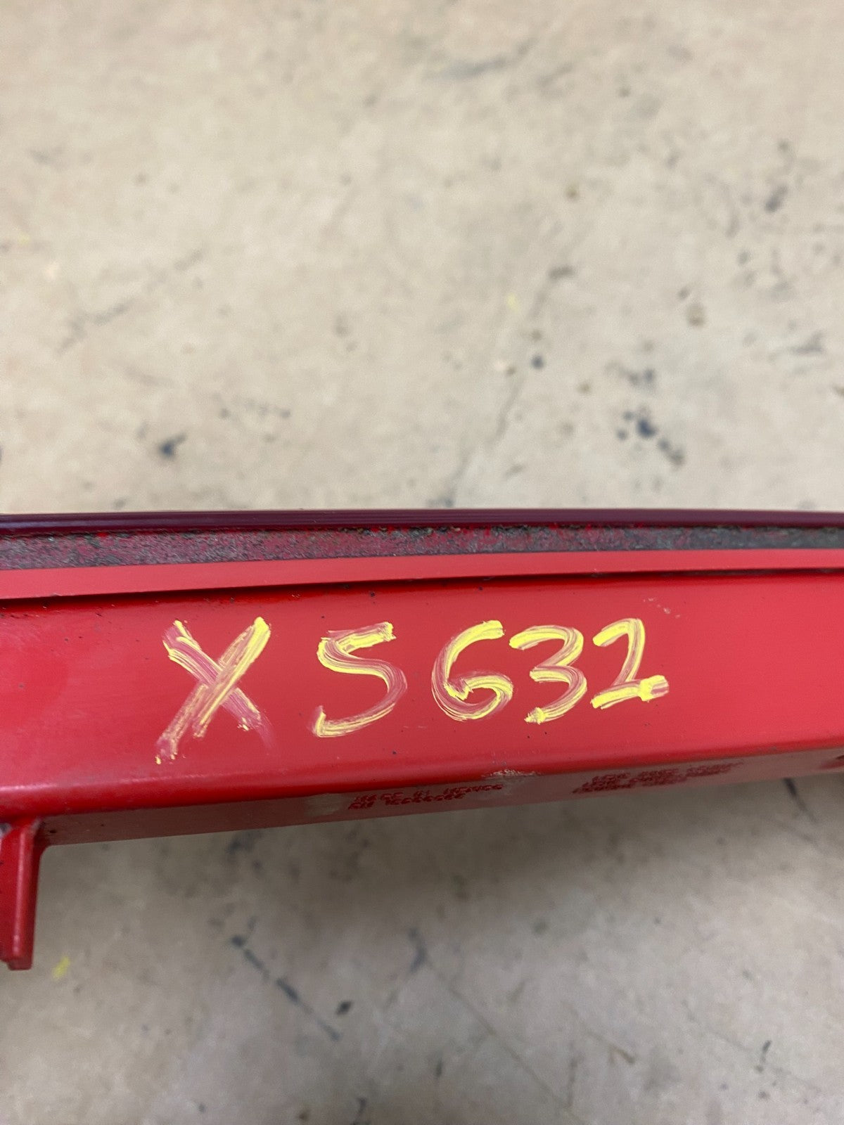 2007 - 2014 Tahoe LED Third Brake Light Tail Light X5632 DG11