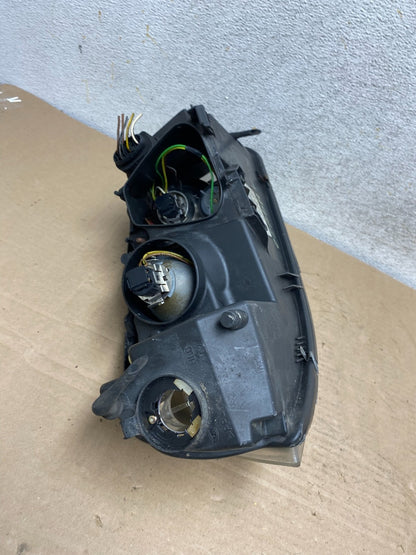 2001-2005 Volkswagen Passat Left Driver LH Halogen Headlight AH9420 DW8