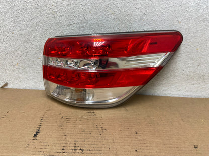 2014 to 2015 Nissan Pathfinder Hybrid Passenger Right Tail Light ah4083 DG0
