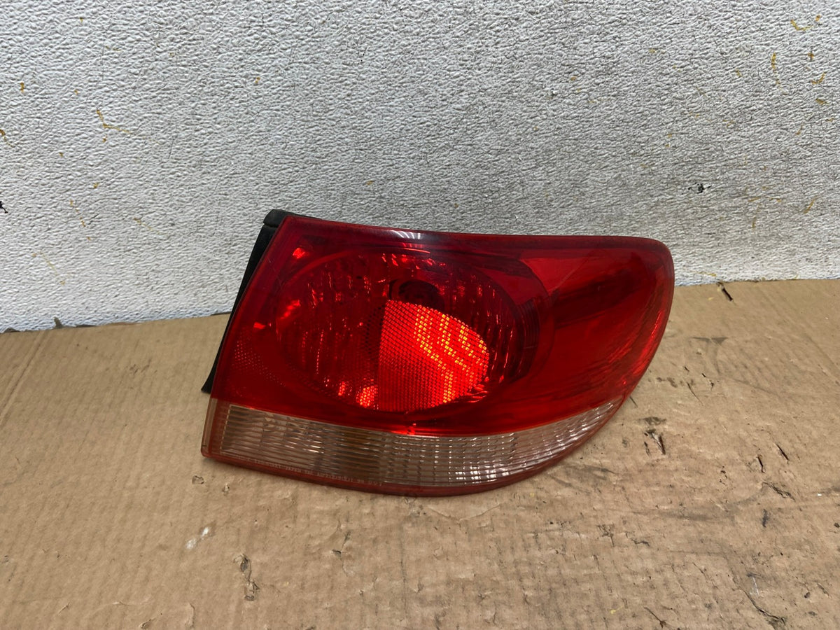 2001 2002 Mazda Millenia Right Passenger RH Side Tail Light AI8230 LK0