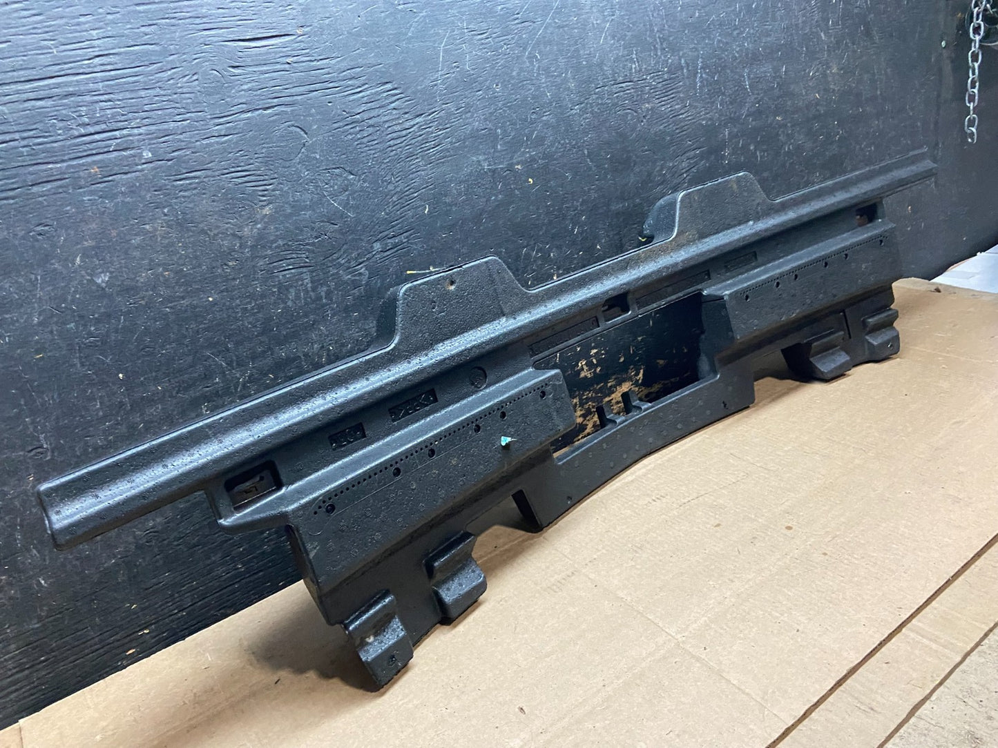 2013 to 2016 Lincoln MKS Rear Bumper Foam Impact Absorber OEM y9403 DG4