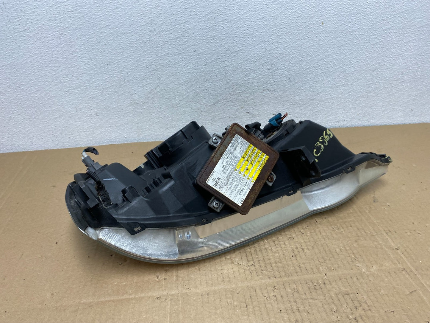2002 to 2003 Acura TL Driver Left LH Side HID Xenon Headlight OEM AC3865 DW7