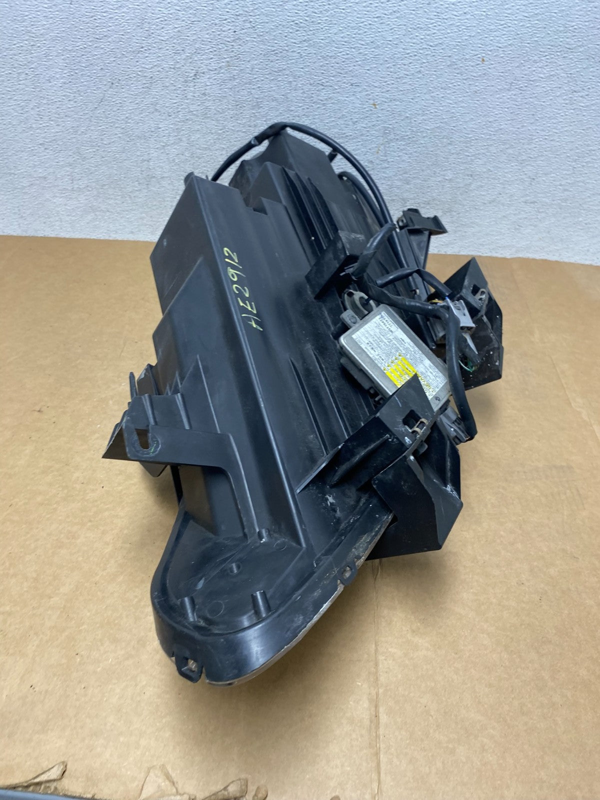 2007 - 2009 Mazda Cx9 Cx-9 Right Passenger RH Headlight Xenon HID AE2912 DW9