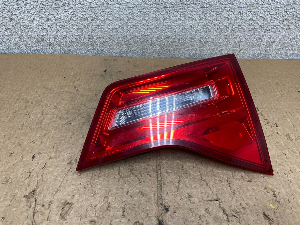 2007 2008 2009 Acura Mdx Right Passenger Rh Side Inner Tail Light V4536 DW0