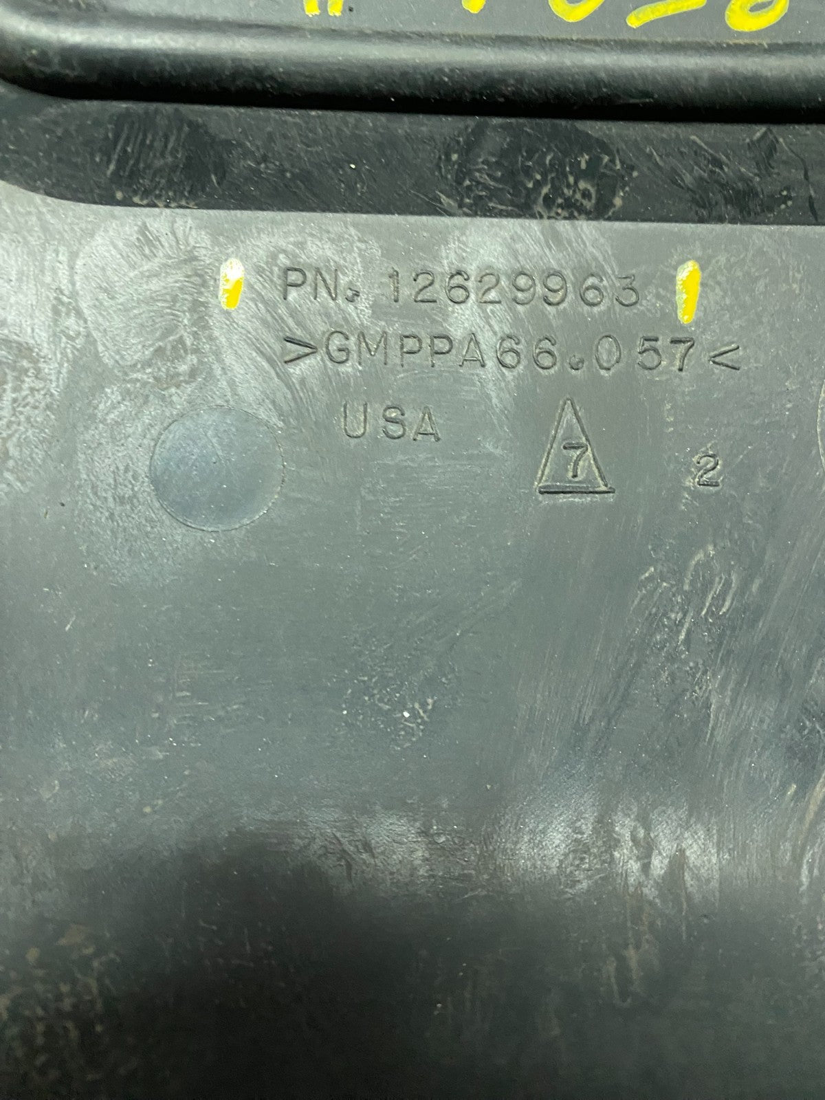 2007 to 2008 GMC Acadia 3.6L VVT Engine Cover Shield OEM V9638 DG8