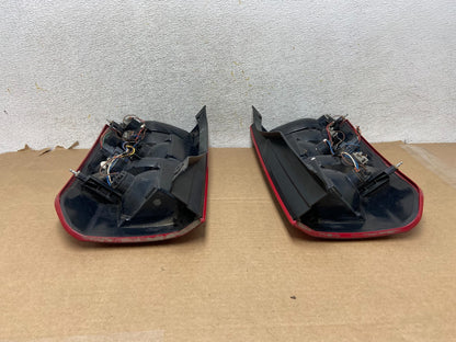2005 - 2009 Land Rover LR3 Left+Right Side Tail Lights AH3098 DW6