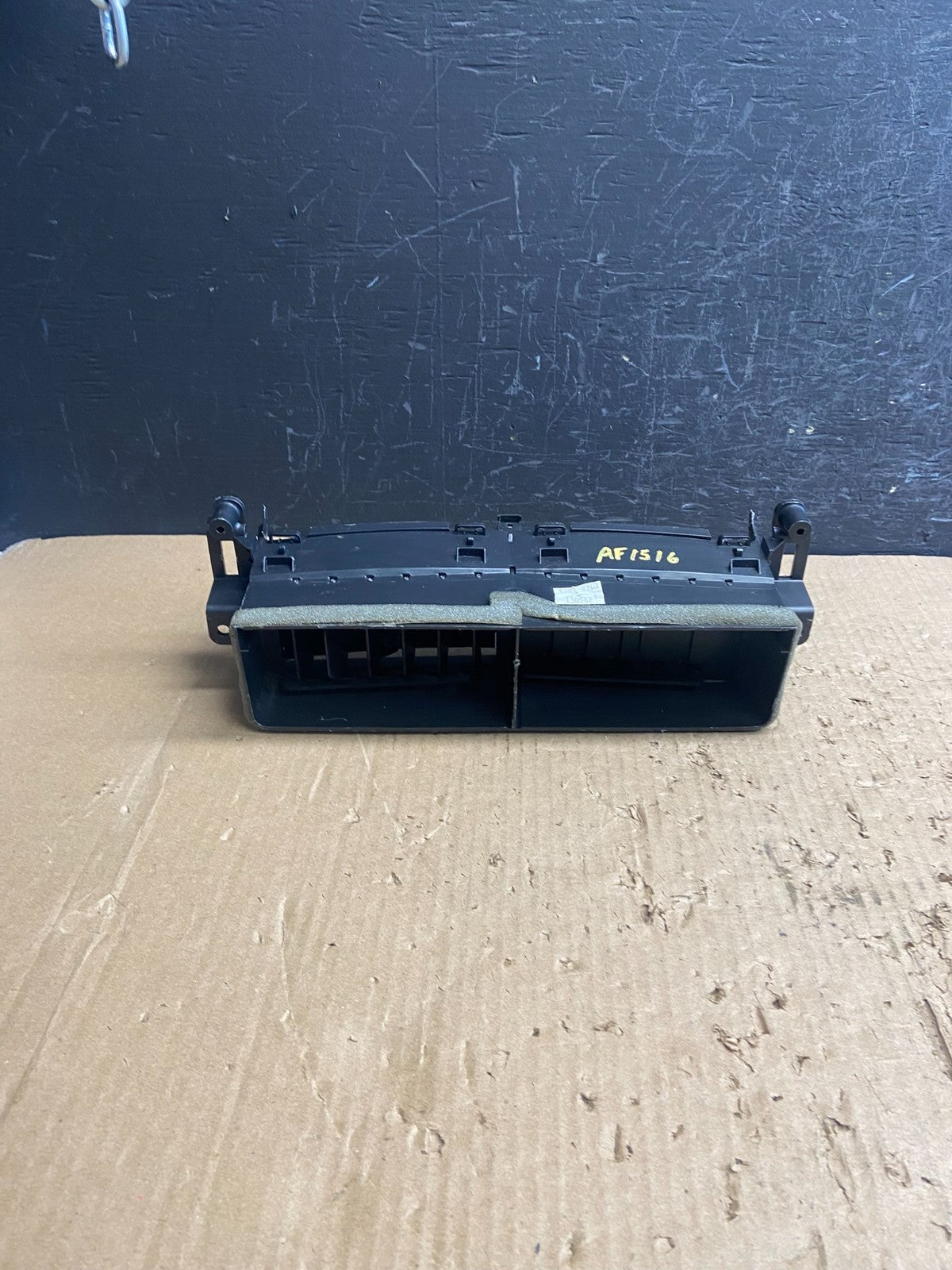 2011 to 2014 Ford Edge Center Dash Radio Panel Air Vent AF1516 DG3