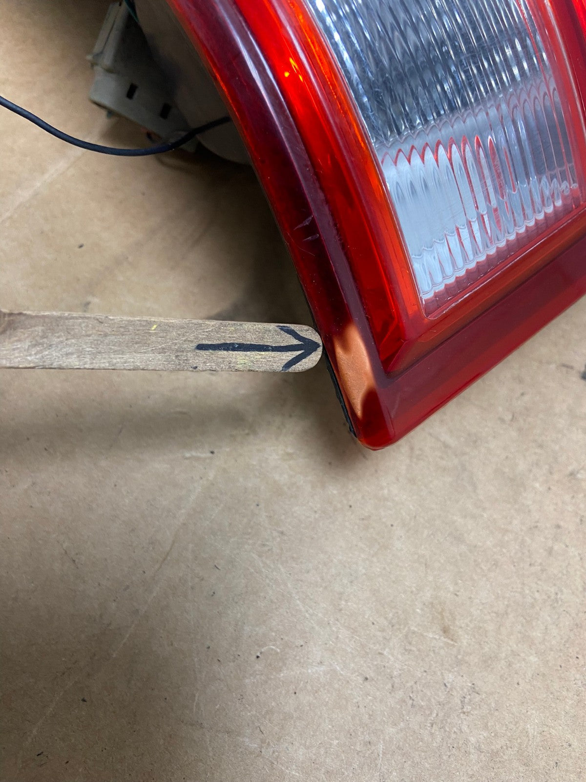 2004 to 2007 Ford Freestar Left Driver LH Side Tail Light AE3108 LK5