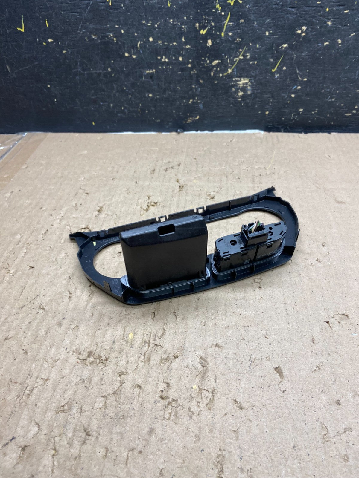 2013 to 2016 Ford Escape Climate Control Trim Panel W/ Switches ab5529 DG4