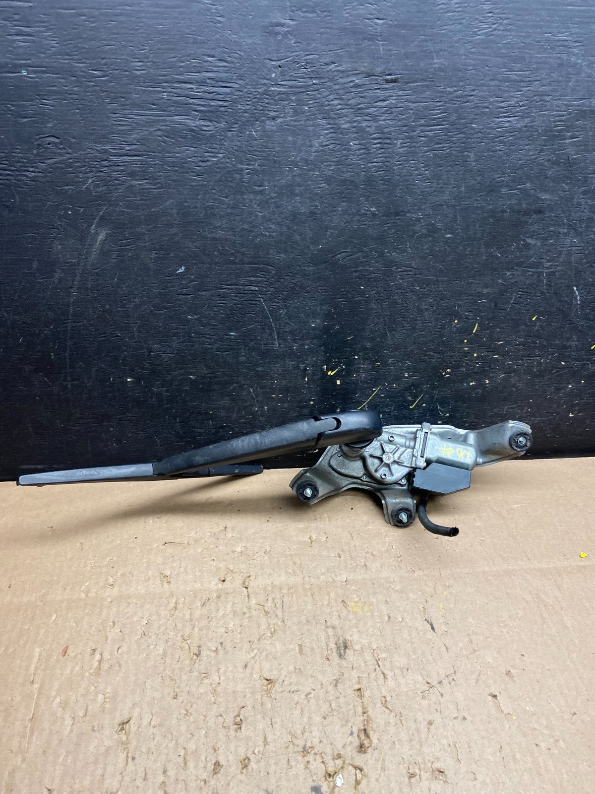 2012 to 2017 Toyota Prius V Rear Wiper Windshield Motor t6227 DG0