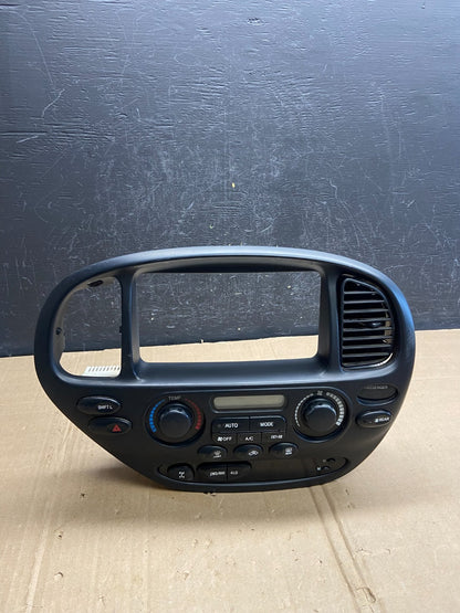 2005 to 2007 Toyota Sequoia AC Temp Heater Climate Control Bezel AD7115 DG0