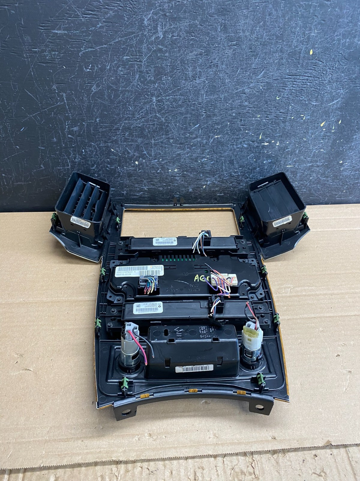 2008 2009 2010 Jeep Grand Cherokee A/C Climate Control Bezel AG0050 DG4