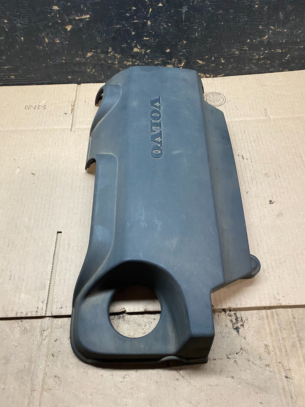 2003 to 2006 Volvo XC90 OEM 2.9L Upper Top Engine Motor Dust Cover Oem W2468 DG2