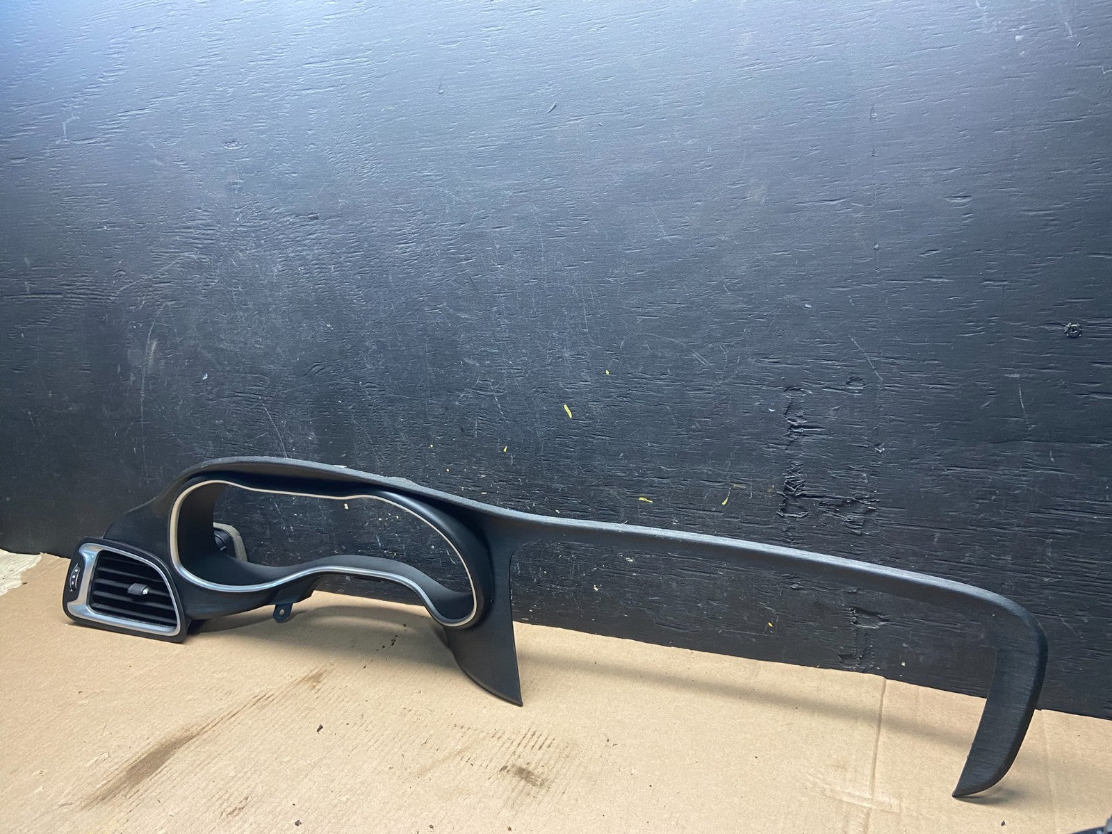 2015-2017 Chrysler 200 Speedometer Cluster Dash Bezel Trim W/ Vent q7273 DG2