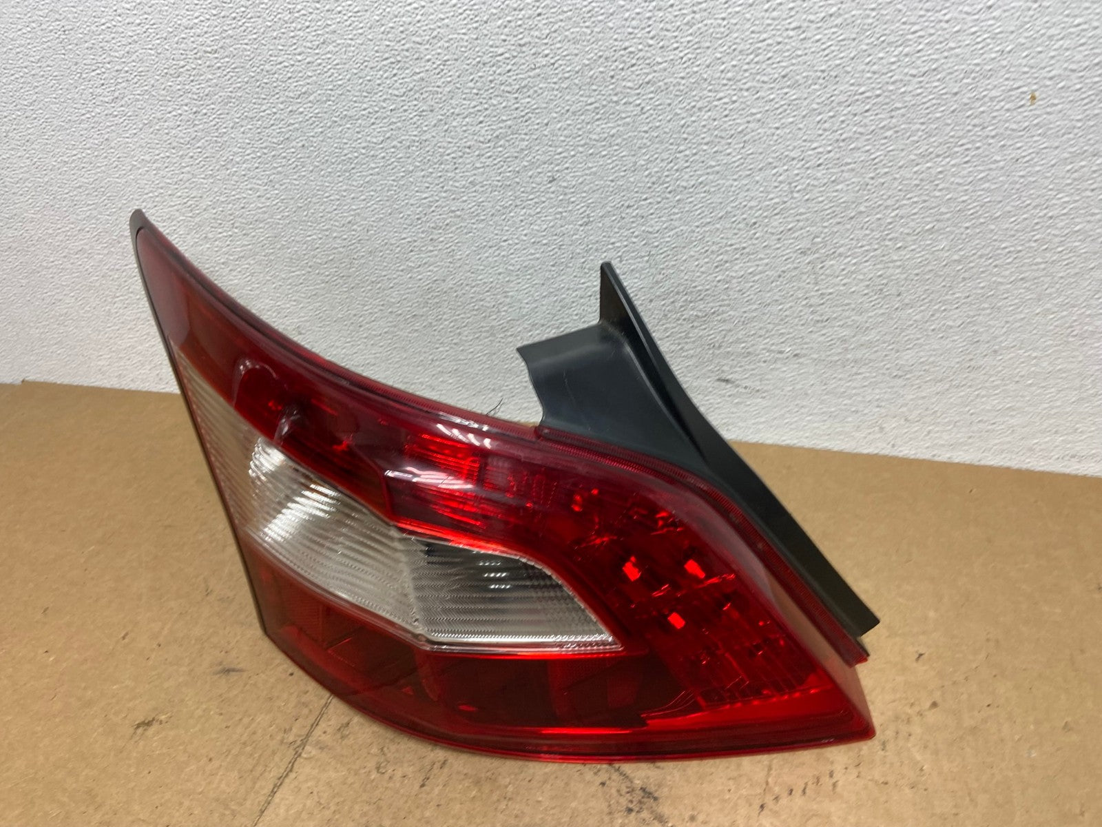 2009 2010 2011 Nissan Maxima Left Driver Lh Side Tail light TYC AC3557 LK1