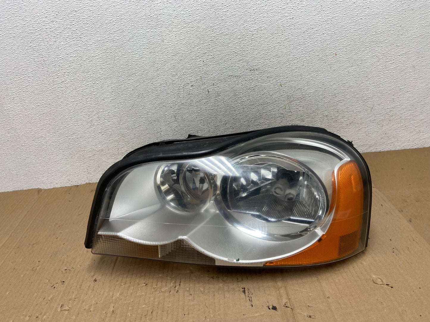 2003-2006 Volvo XC90 Left Driver Side Headlight Xenon Hid AE9000 LK0