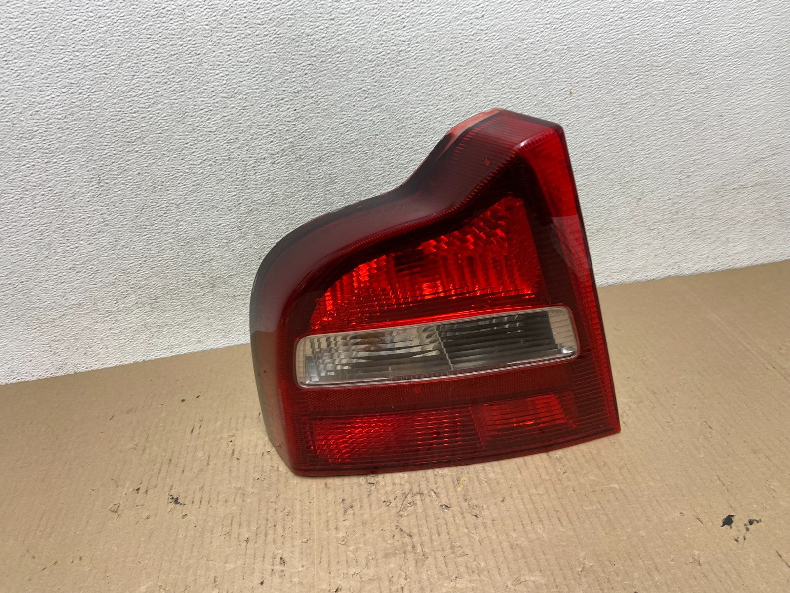 1999-2003 Volvo S80 Left Driver LH Side Tail Light AF5911 DW0