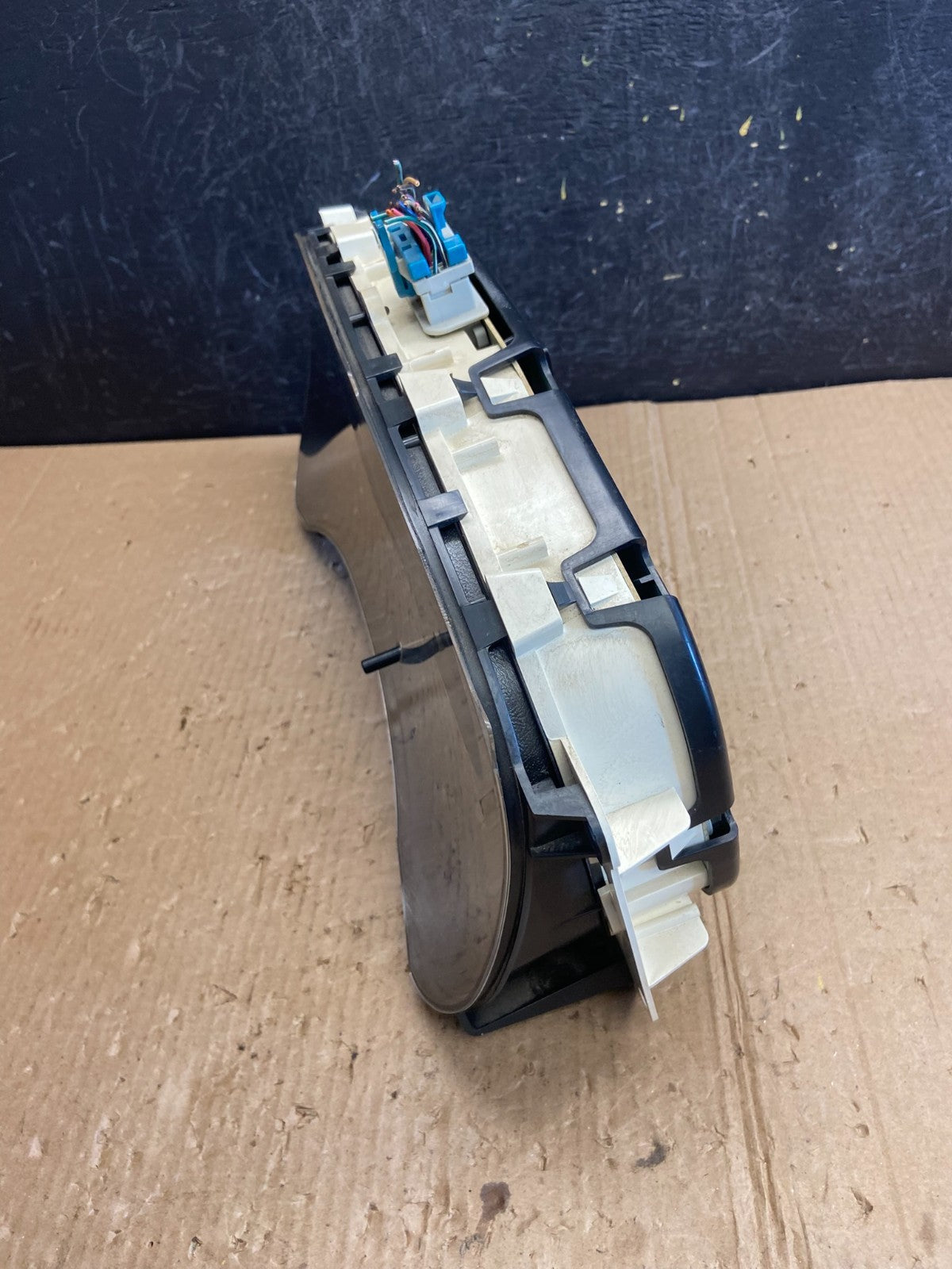 2002 GMC Yukon Speedometer Cluster Gauge AE4124 DG2