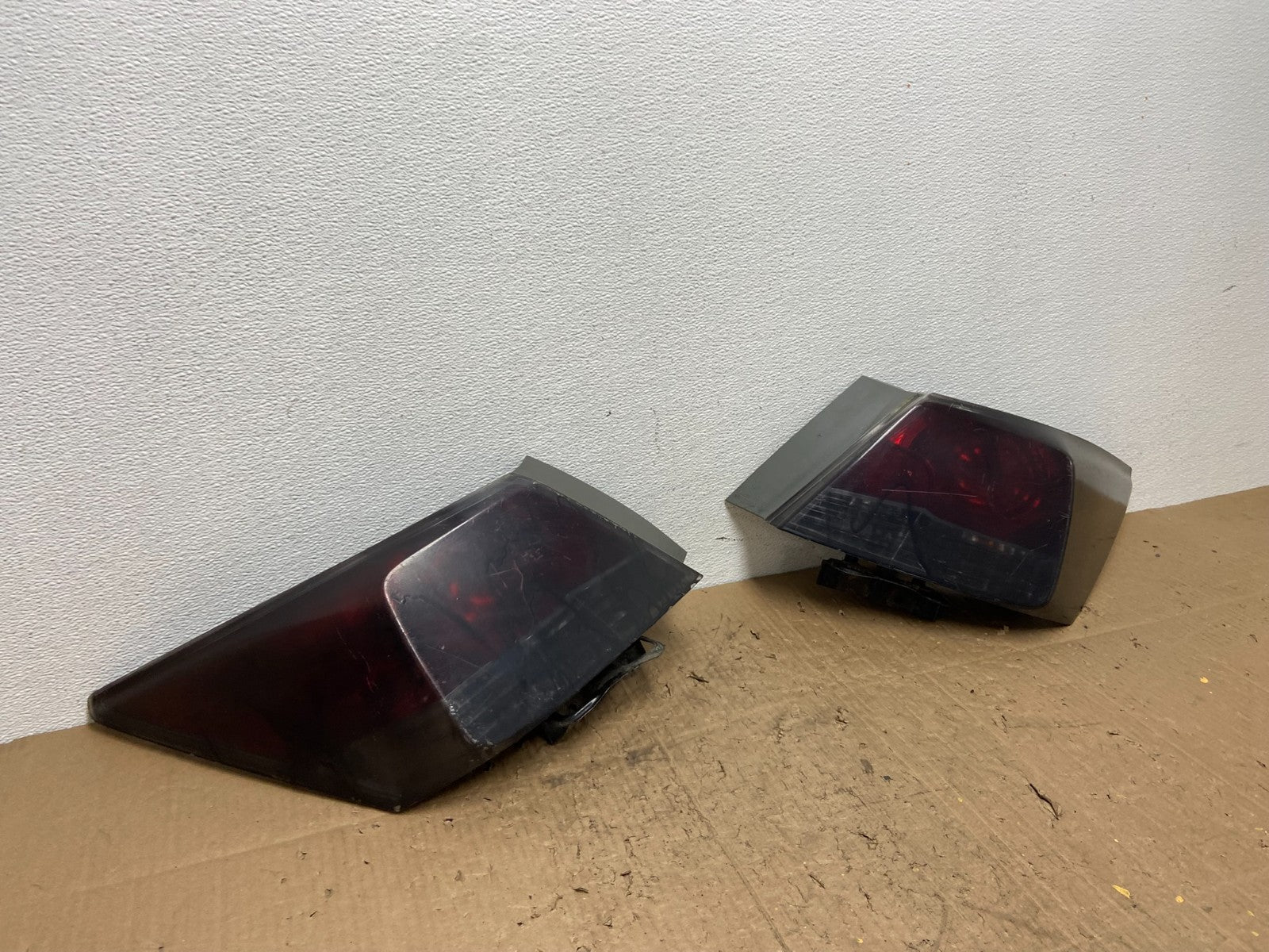 2008 to 2012 Honda Accord Sedan Tail Lights Left+Right Side AB9881 DW2
