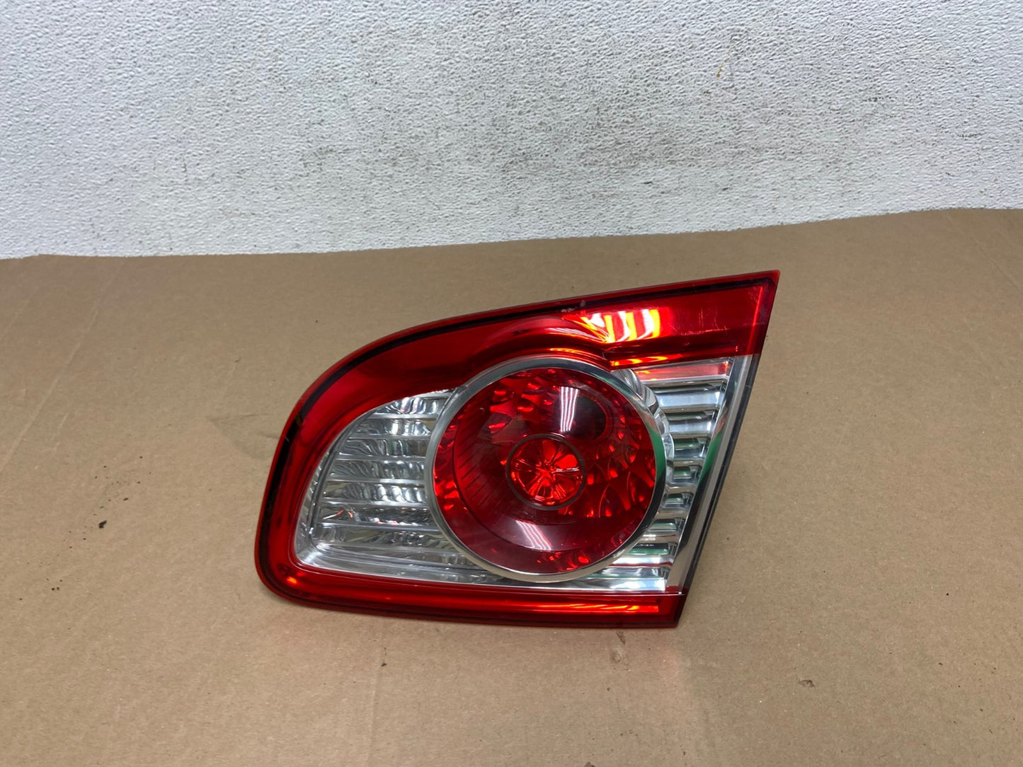 2010 2011 2012 Hyundai Santa Fe Right Passenger RH Tail Light Inner AD63950