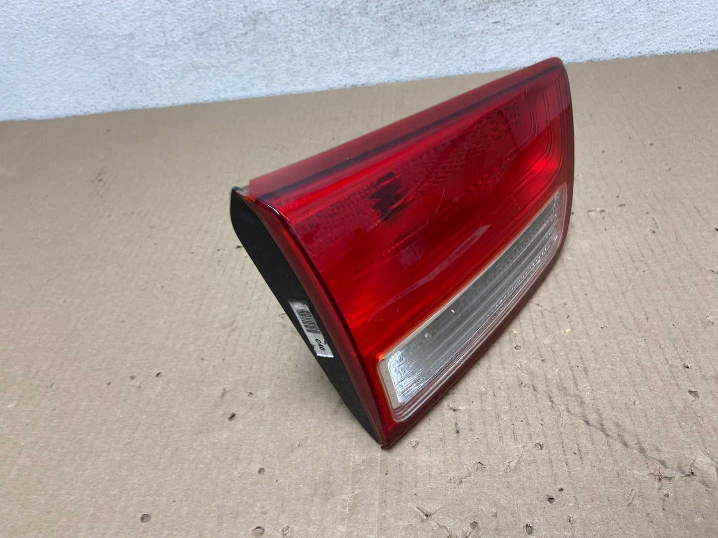 2015 2016 2017 Kia SedonaLeft Driver LH Side Inner Tail Light AE9564 DG2