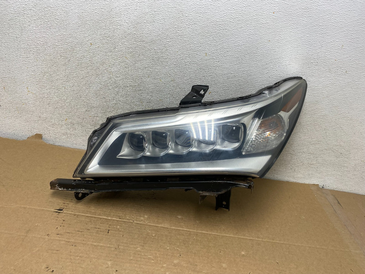 2014 to 2016 Acura MDX Headlight Halogen Left Driver LH Side AH7882 DW0