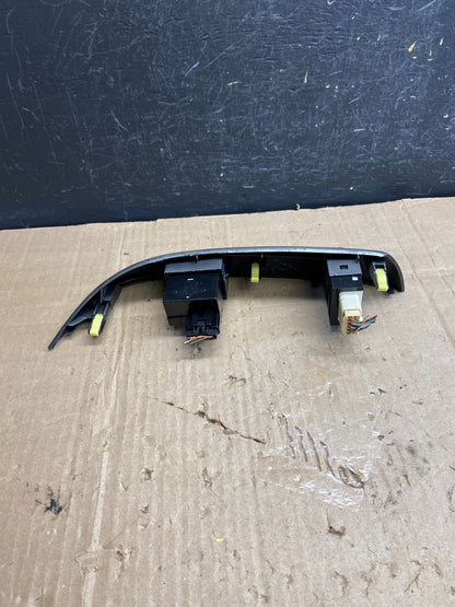 2004 to 2010 Toyota Sienna Left Side Climate Switches Bezel Trim AE1822 DG2
