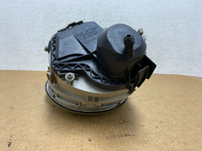 1998 to 2005 Volkswagen Beetle Right Passenger Side Headlight AE4826 DW9