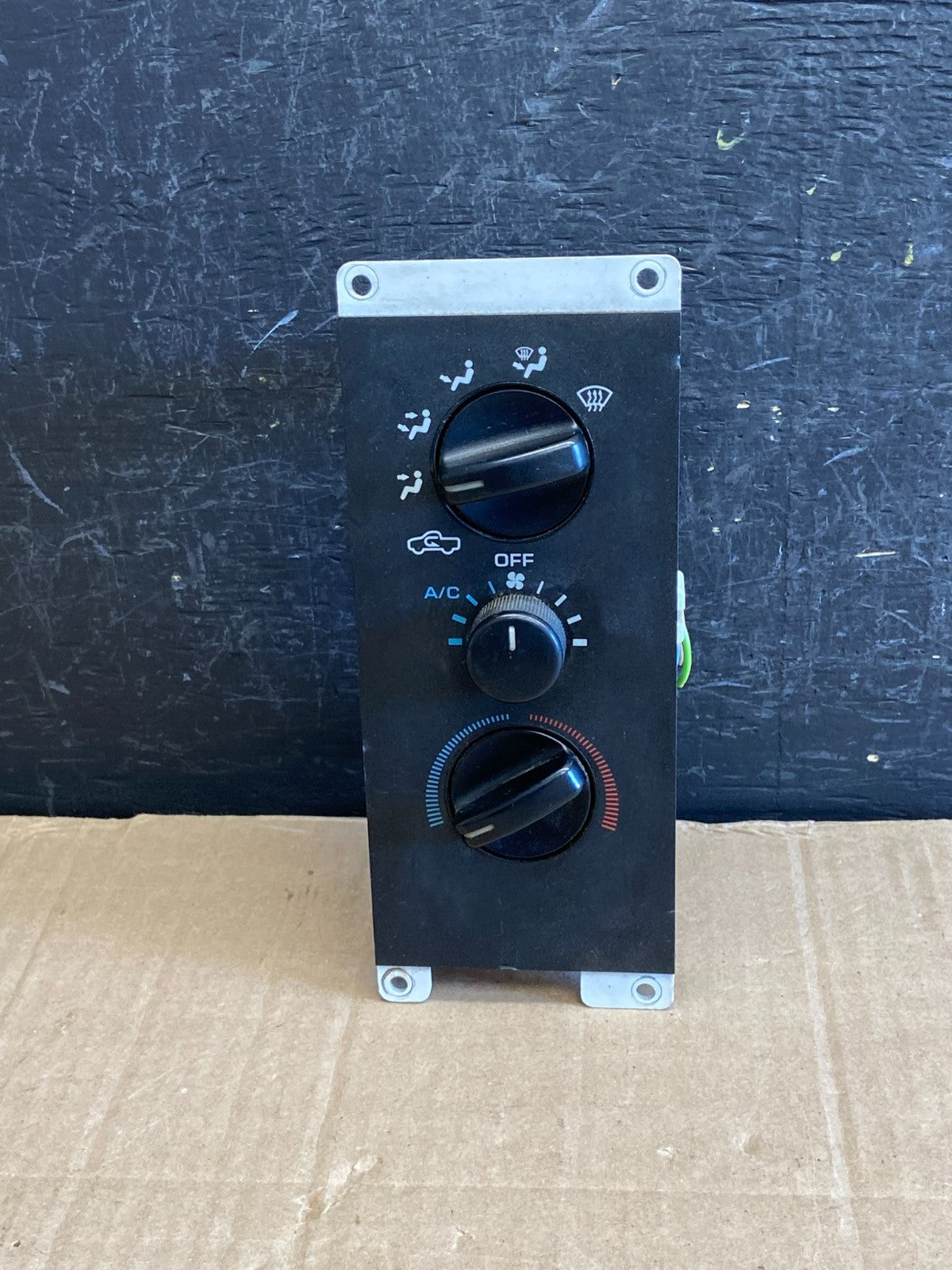 1994 1997 Dodge Ram AC Heater Temperature Climate Control Air Conditioner AD70960