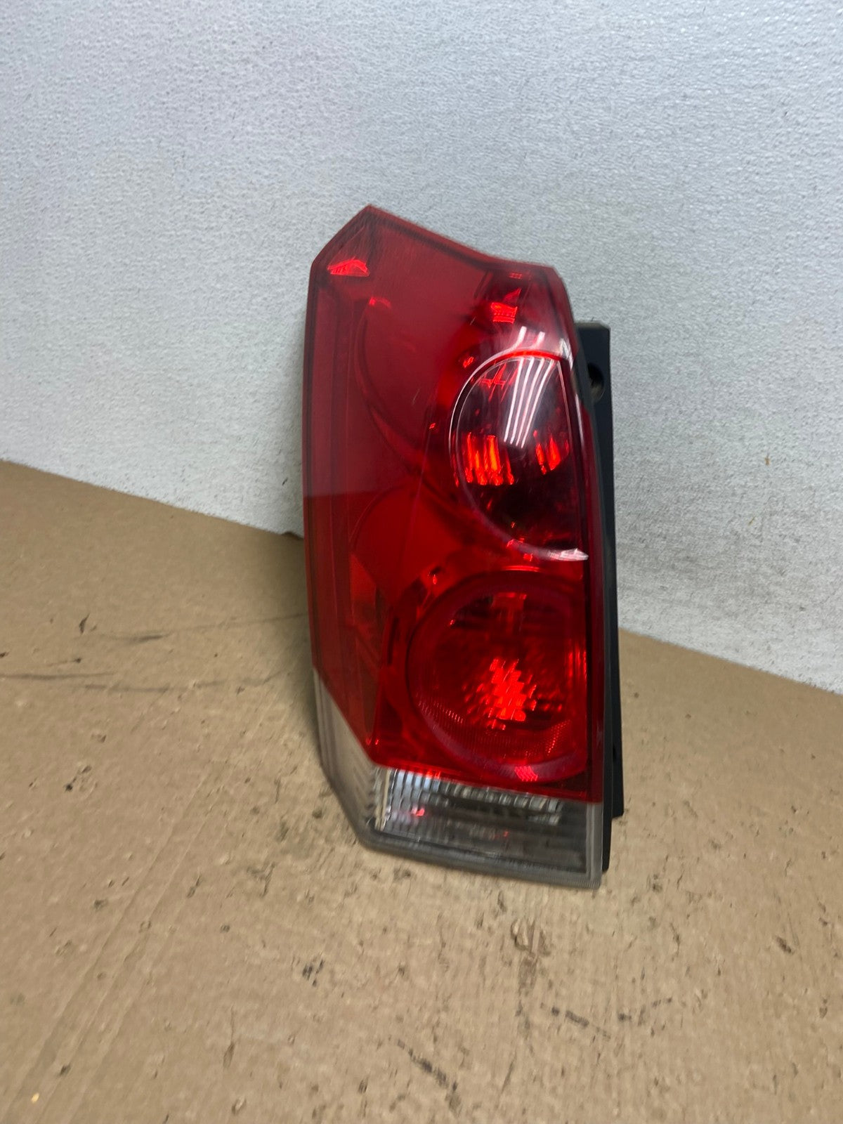 2004 to 2009 Nissan Quest Left Driver Lh Side Tail Light AG1412 LK0