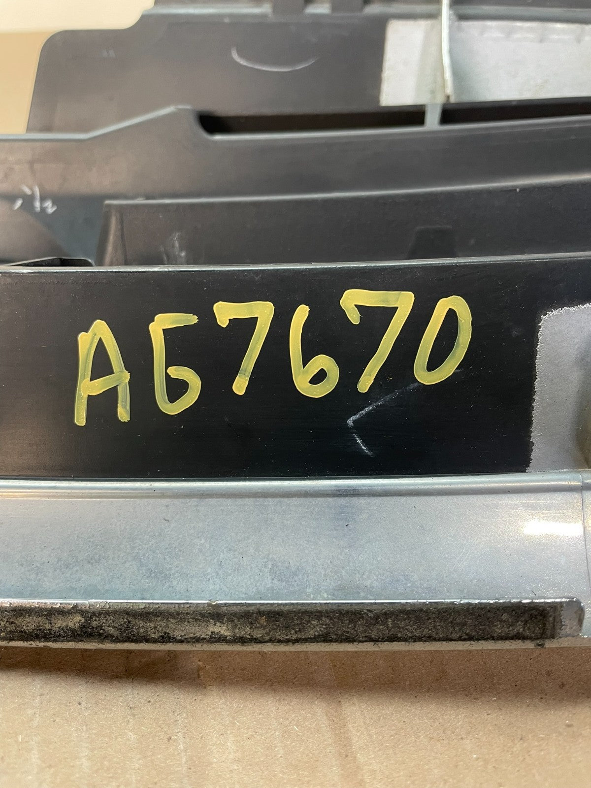 2005 to 2007 Subaru Legacy Outback Front Grill Grille AG7670 DG5