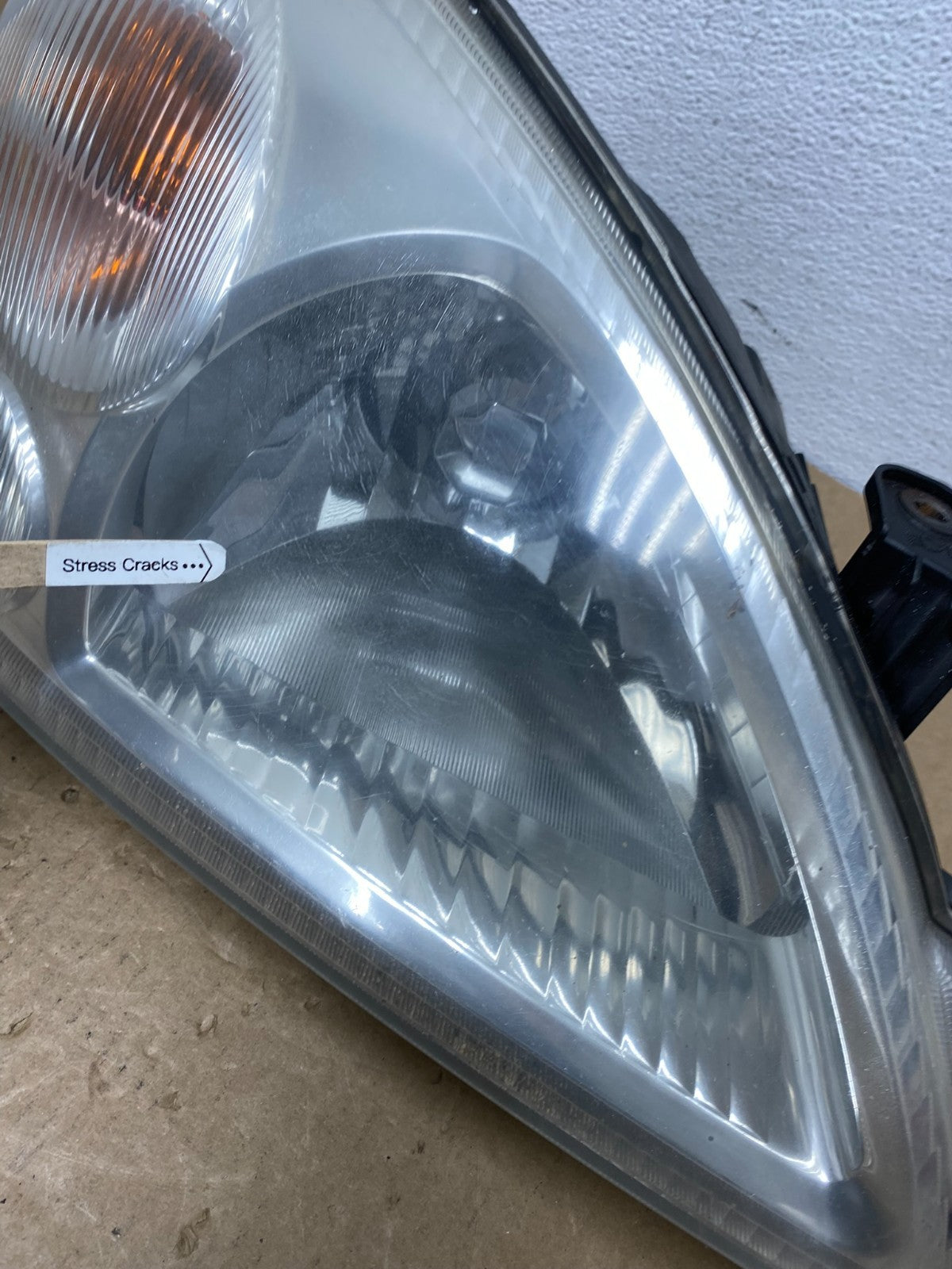 2002 to 2007 Suzuki Aerio Sedan Right Passenger  Halogen Headlight OEM ac1265 DG4