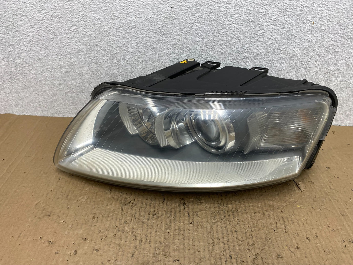 2005 to 2008 Audi A6 Left Driver Side Headlight Xenon HID OEM AC5522 DW0