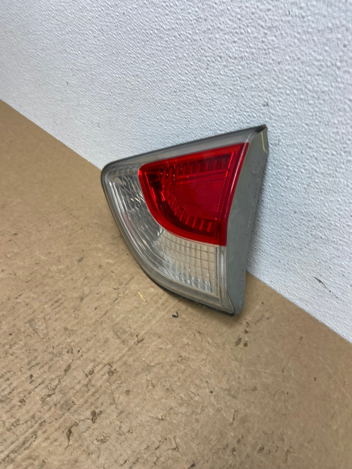 2013 to 2016 Nissan Pathfinder Right Passenger Inner Tail light Oem AC1627 LK1