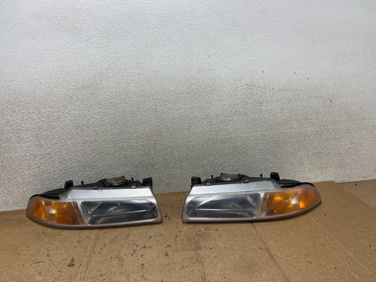 1995 to 2000 Dodge Stratus Left+Right Halogen Headlights AA7104 DW0