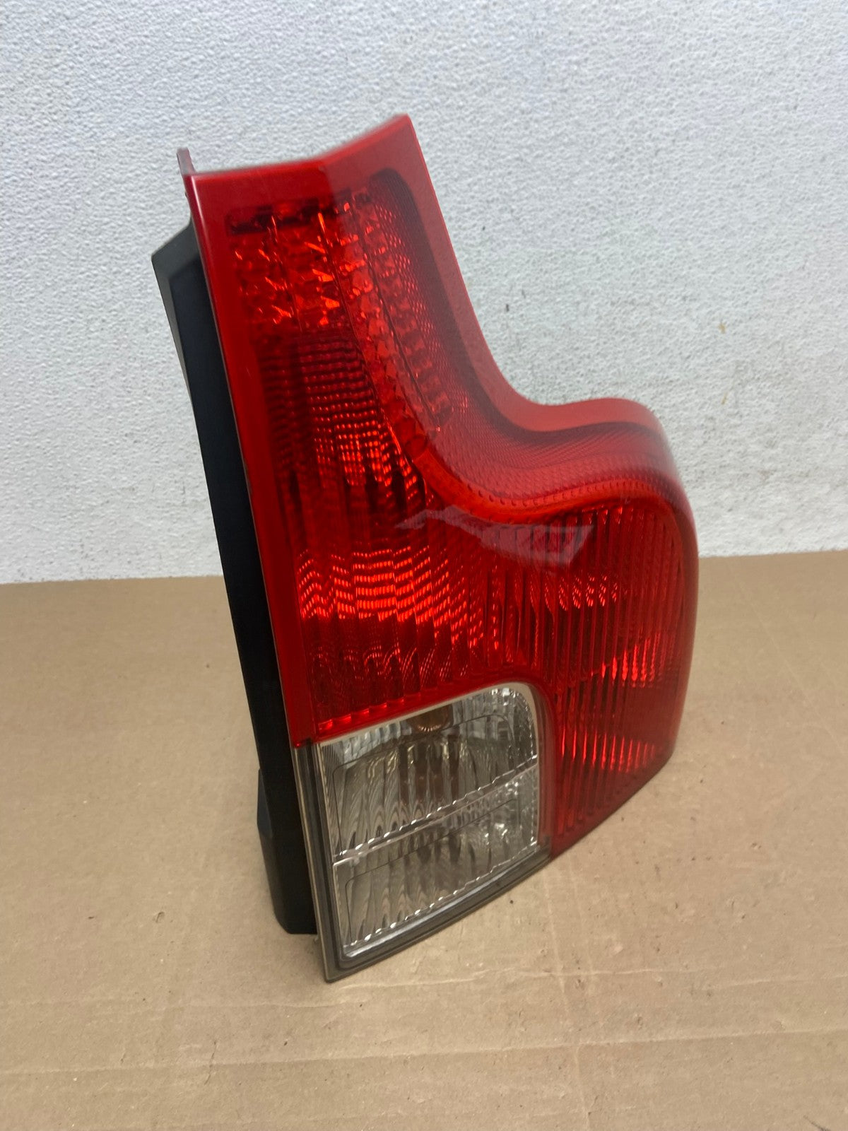 2007 to 2012 Volvo XC90 Right Passenger RH Side Lower Tail Light AE4928 LK2