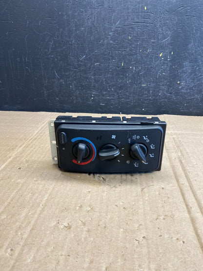 1998 to 2001 Dodge Ram 1500 Temperature Climate Control Heat AC Heater AE16840