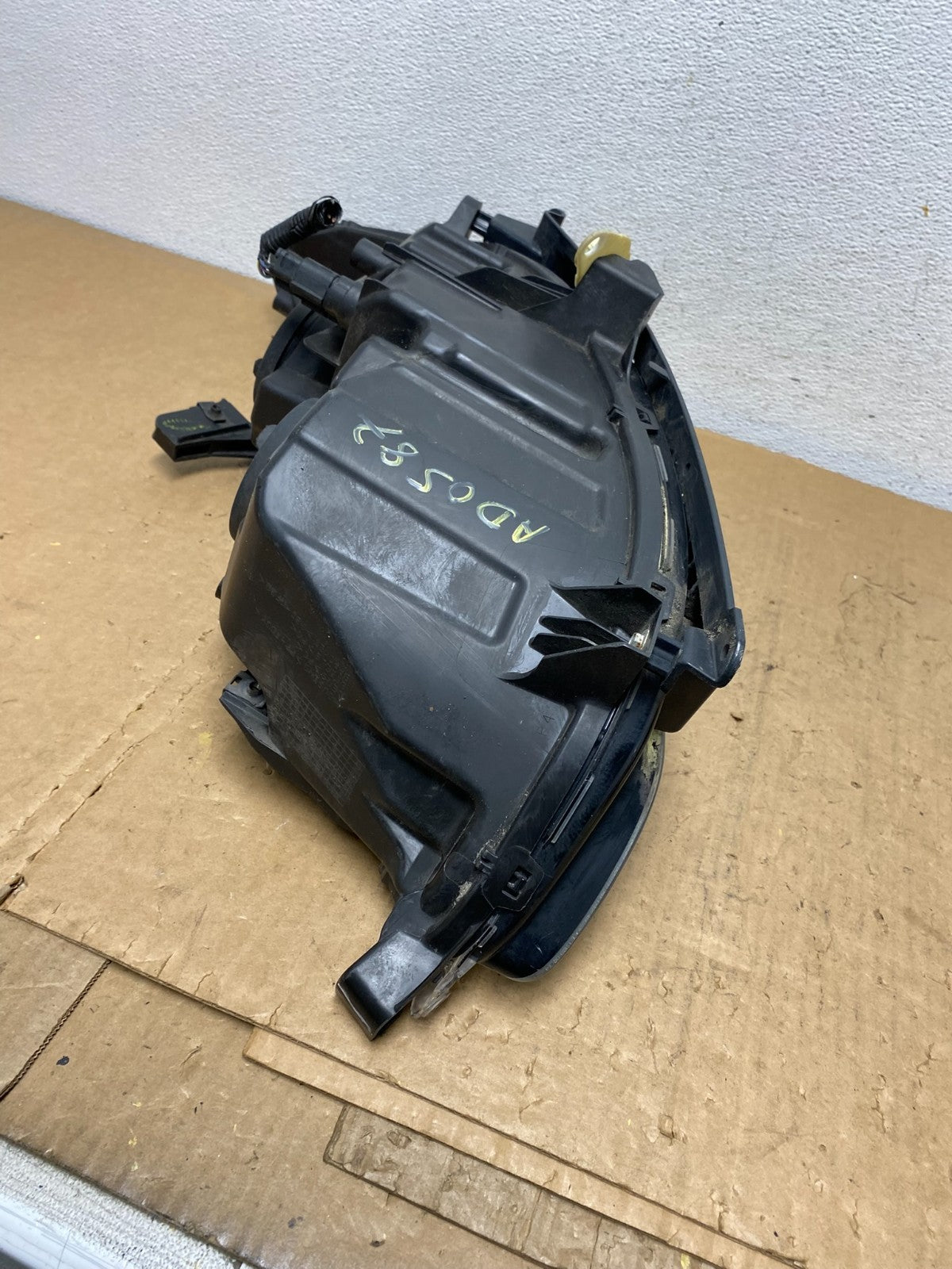 2013 to 2016 Ford Fusion Right Passenger Rh Side Headlight AD0587 DW8