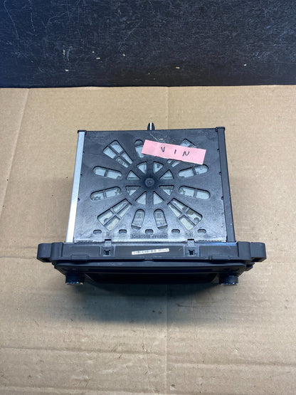 2015 2016 GMC Acadia Radio Display Screen AM/FM AUX AE8253 DG3