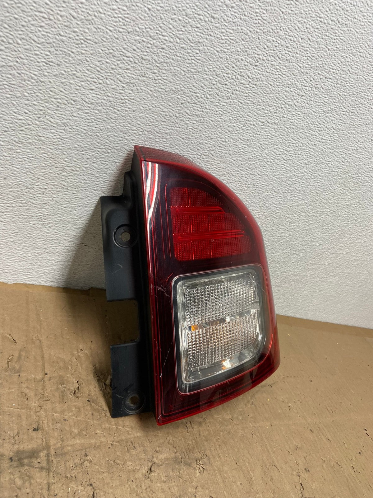 2014 - 2017 Jeep Compass Right Passenger Side Tail Light AC0199 LK2