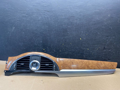 2008 to 2017 Buick Enclave Dash Clock Center Bezel Trim Oem r2509 DG0
