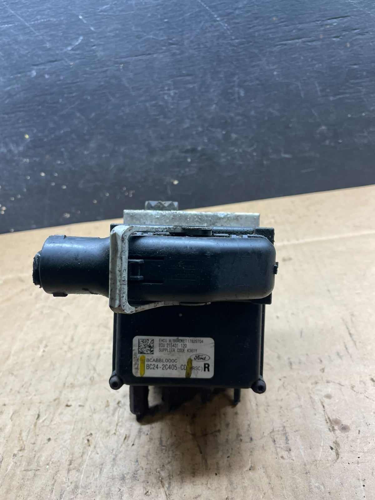 2011 - 2014 Ford E250 E350 Van  ABS Anti Lock Brake Pump Module Oem R4359 DG4