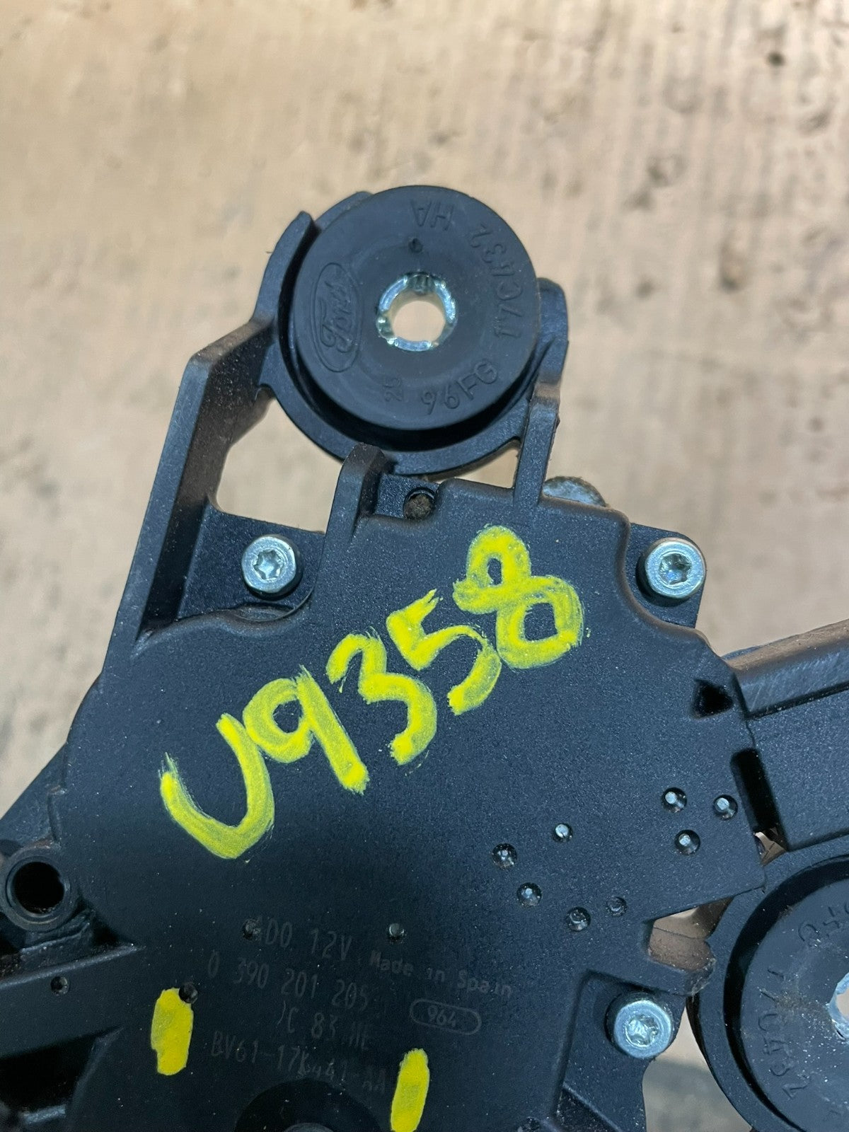 2012 to 2014 Ford Focus Rear Windshield Wiper Motor BV61-17K441-AA U9358 PS6
