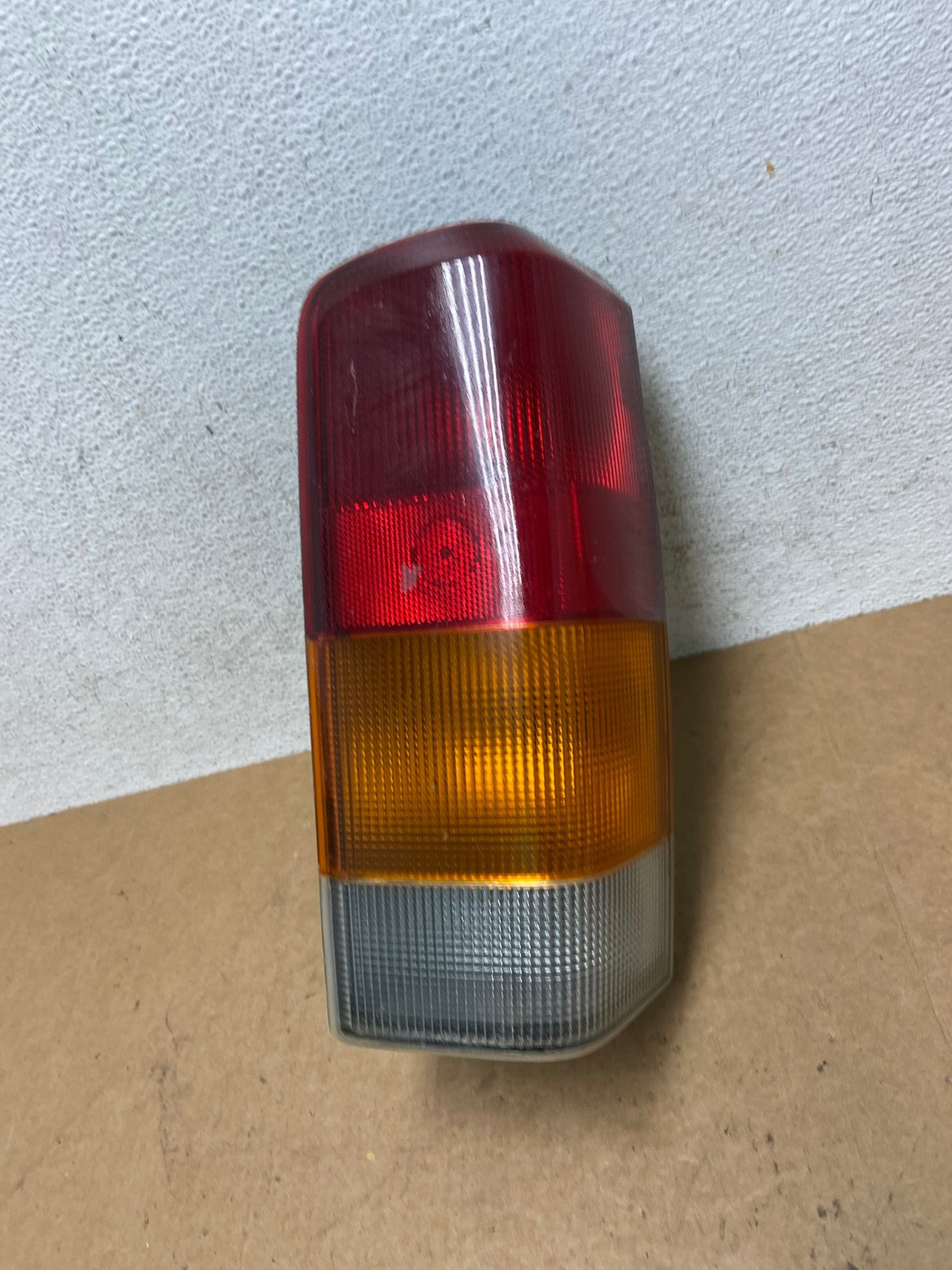 1997 to 2001 Jeep Cherokee Right Passenger Side Tail Light AE3184 LK0
