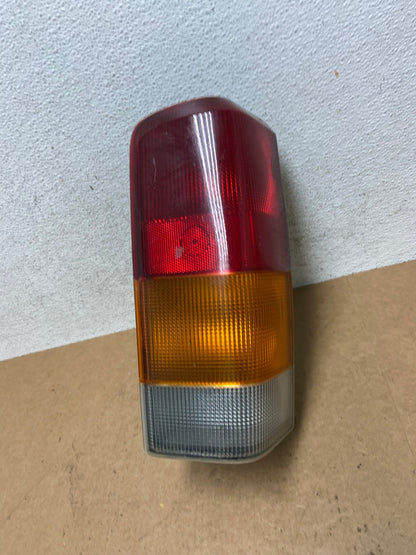 1997 to 2001 Jeep Cherokee Right Passenger Side Tail Light AE3184 LK0