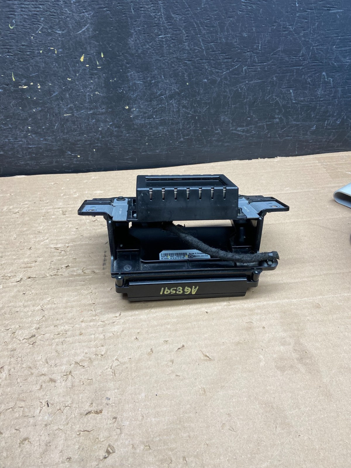 2013 to 2014 Ford Explorer Screen Communication Module DB5T-14B428-AC AG8591 DG3