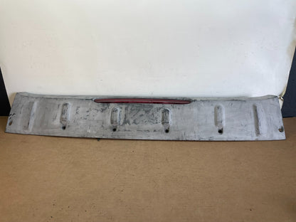 2002 to 2006 Chevrolet Avalanche 1500 Cente Spoilerr 3rd Brake Light AF89403