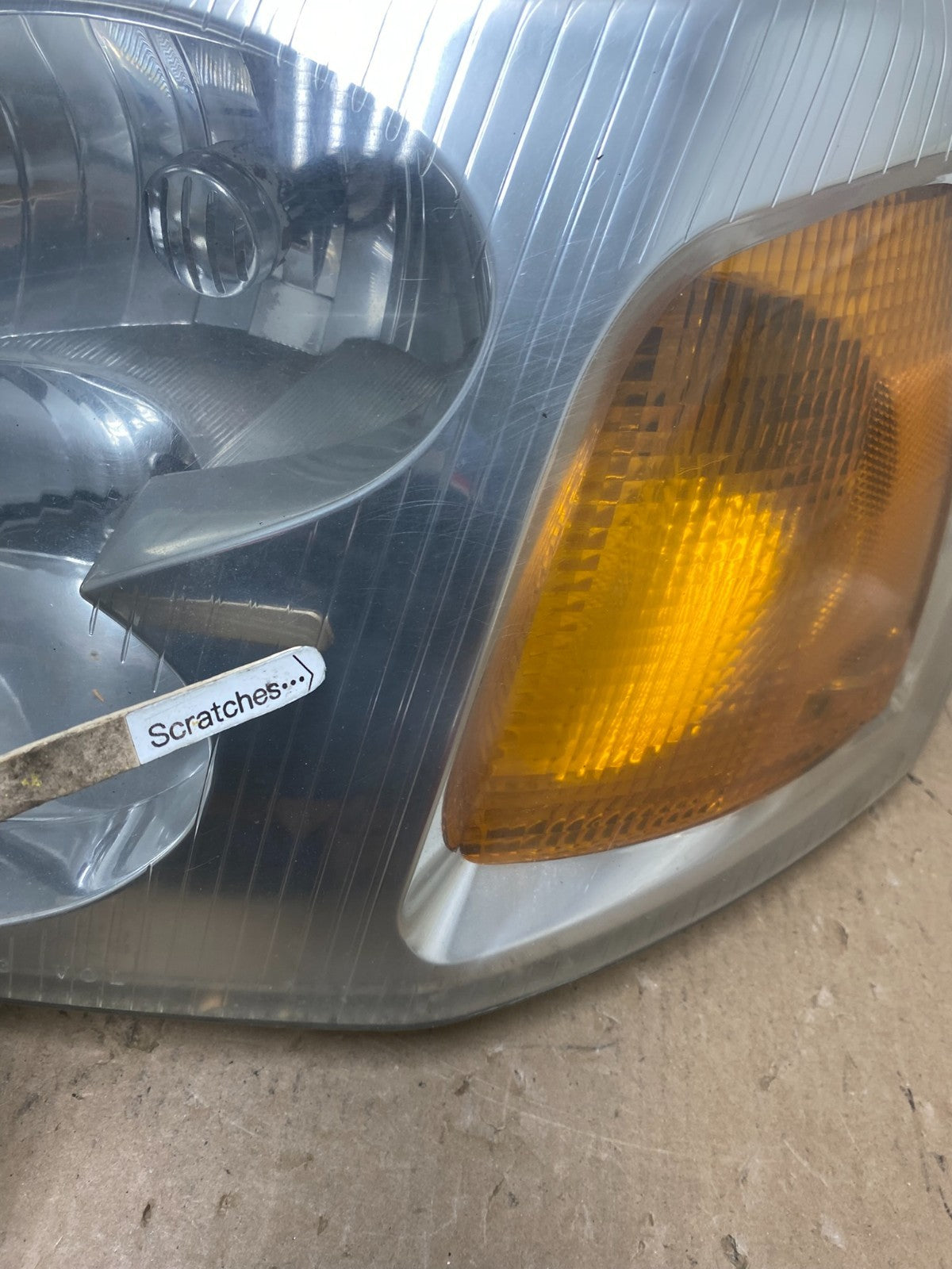 2002 to 2009 Gmc Envoy Left Driver Lh Side Headlight Halogen AD8083 DW3