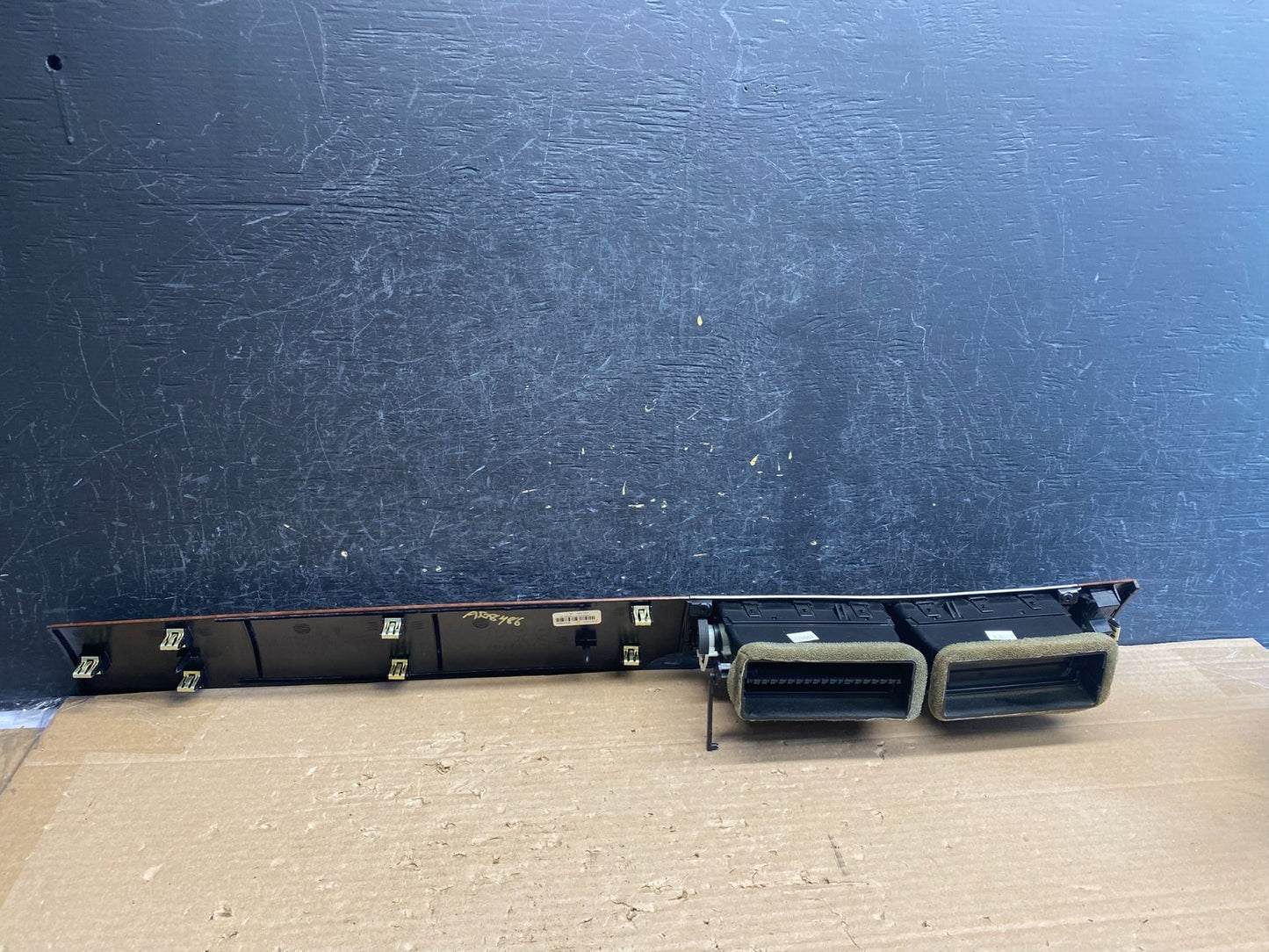 2007-2014 GMC Yukon Tahoe Center Trim Plate Air Vent Maple AG8486 DG4