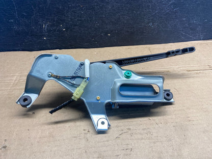 2005 to 2009 Subaru Legacy Outback Rear Windshield Wiper Motor AE25155